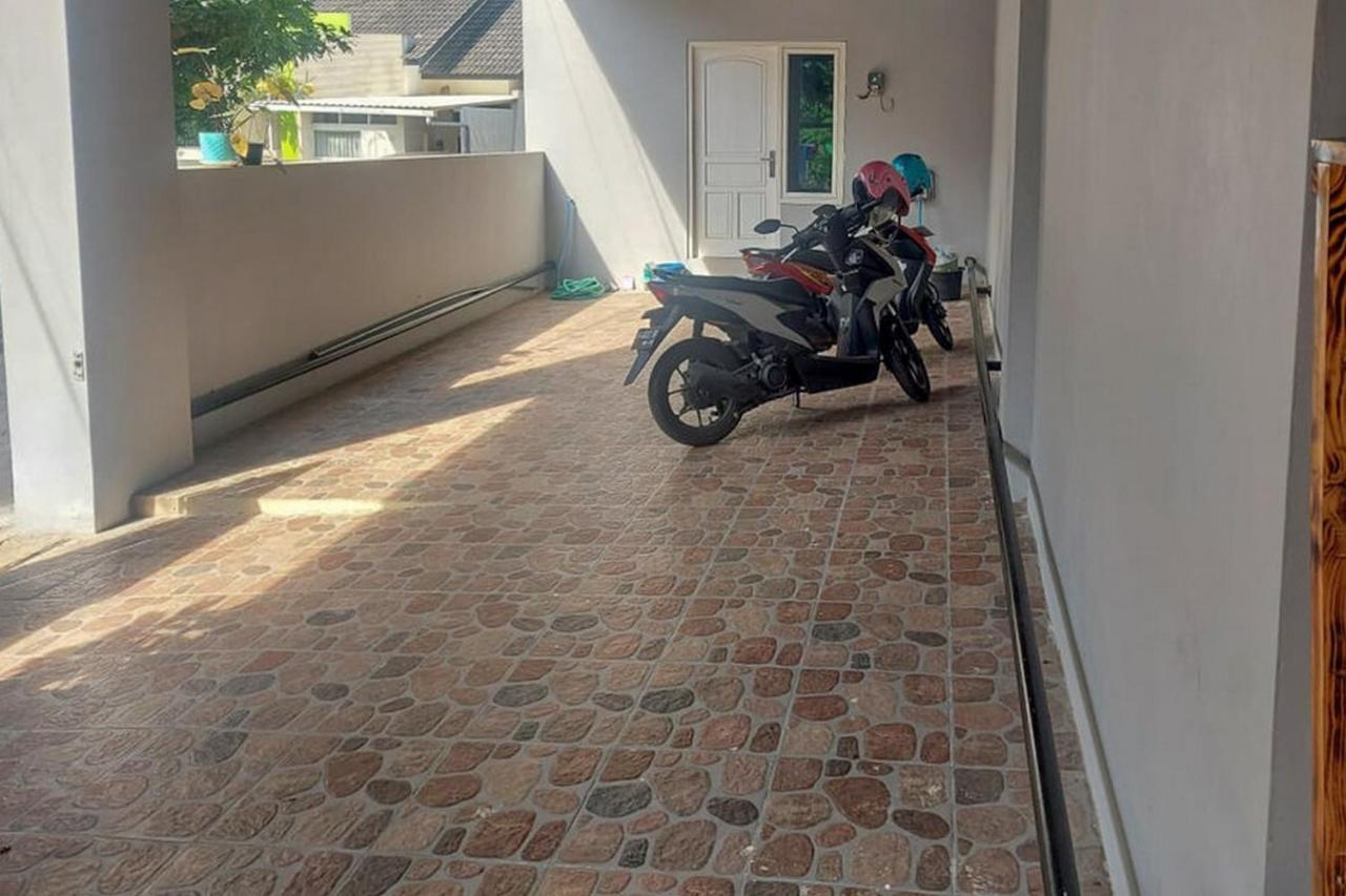 Hotel Koolkost @ Jalan Tirto Agung Srondolwetan Esterno foto