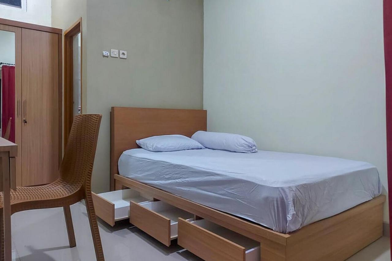 Hotel Koolkost @ Jalan Tirto Agung Srondolwetan Esterno foto